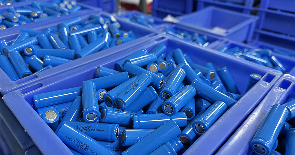 rechargeable aa batteries with charger